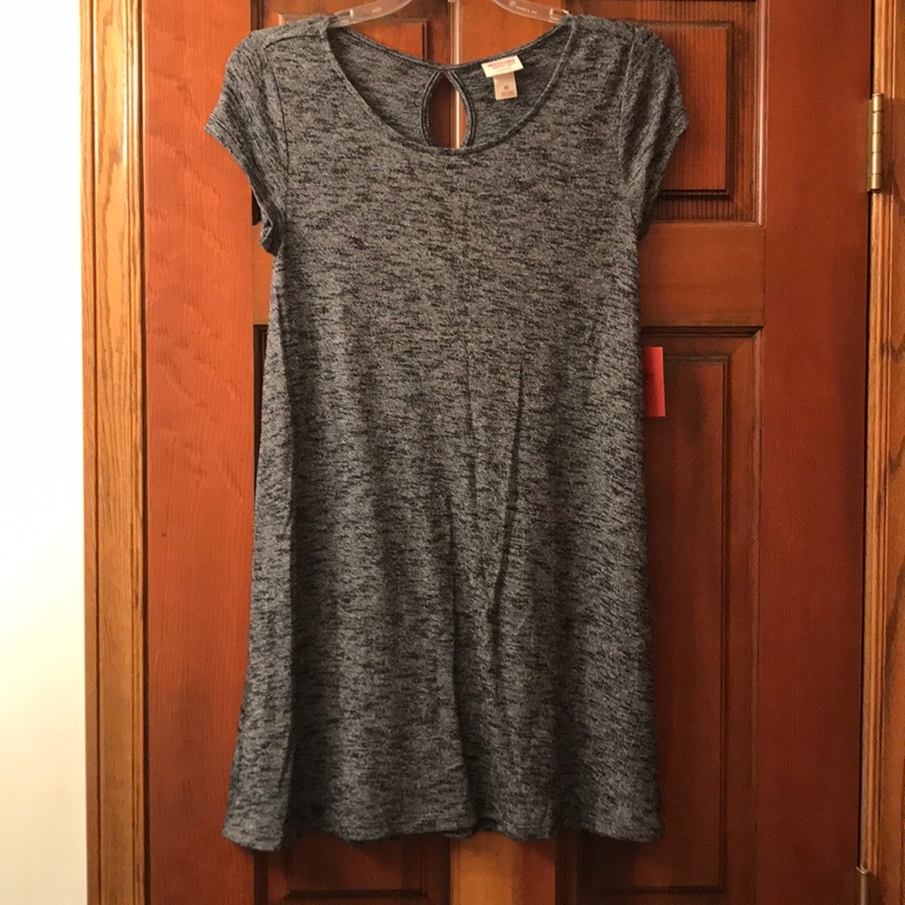 Grey short sleeve dress